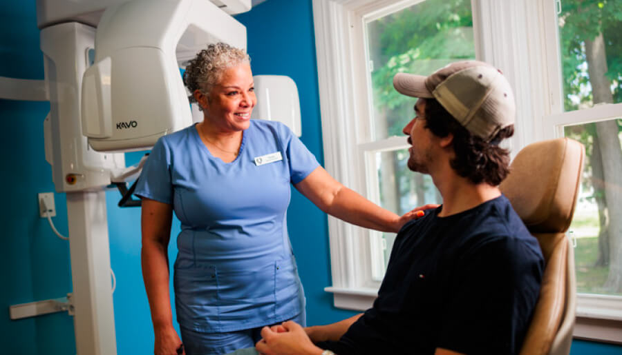 NurseTalkingToPatient